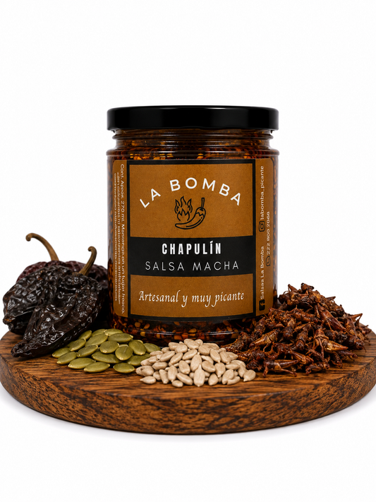 Salsa macha con chapulín