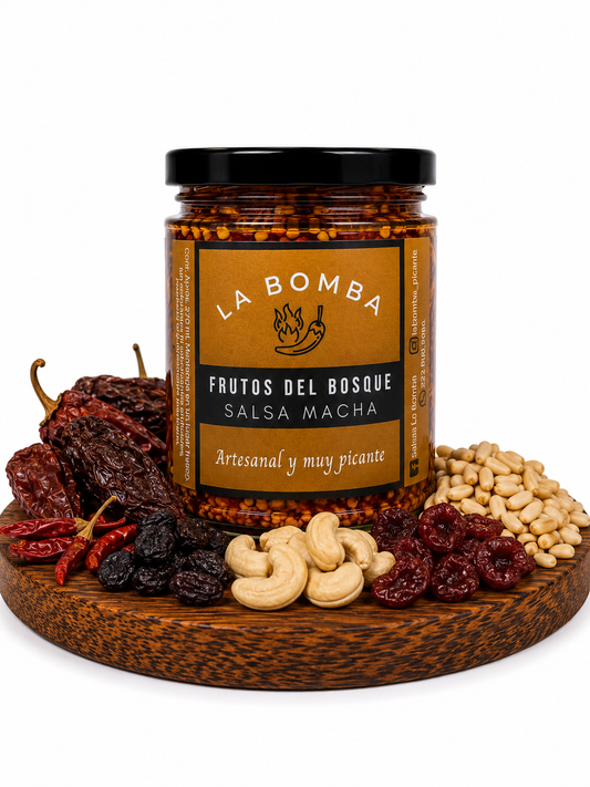 Salsa macha con frutos del bosque